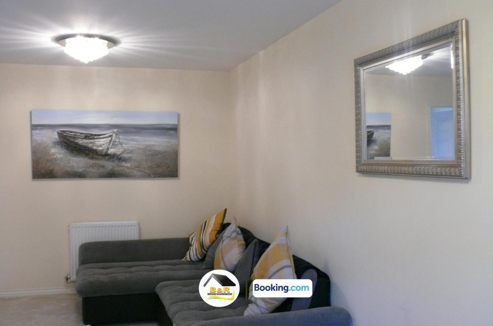 3 Bedroom House By B And R Serviced Accommodation Amesbury With Super Fast Wi-Fi 145Mbps Extérieur photo