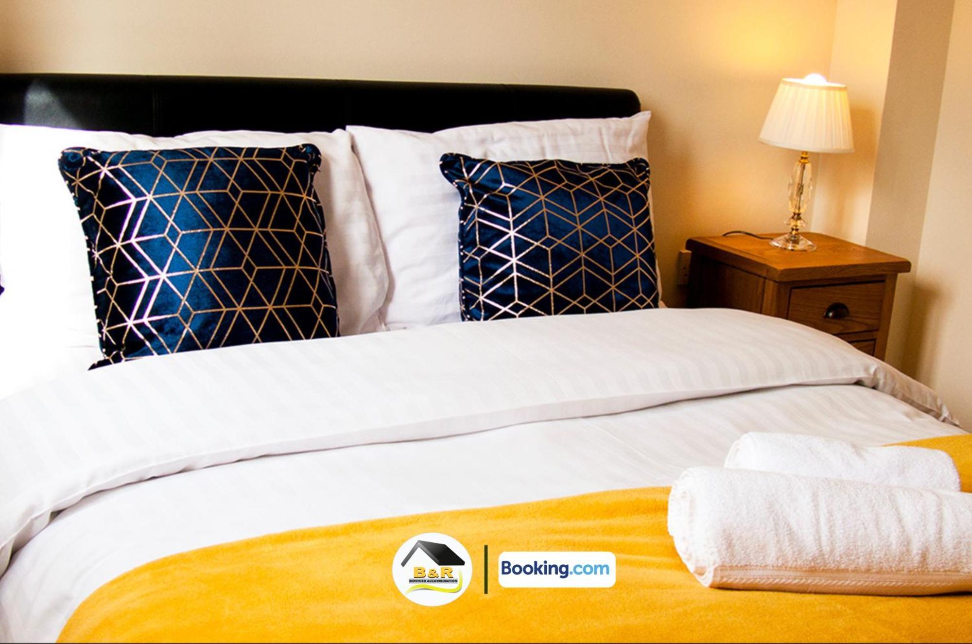 3 Bedroom House By B And R Serviced Accommodation Amesbury With Super Fast Wi-Fi 145Mbps Extérieur photo