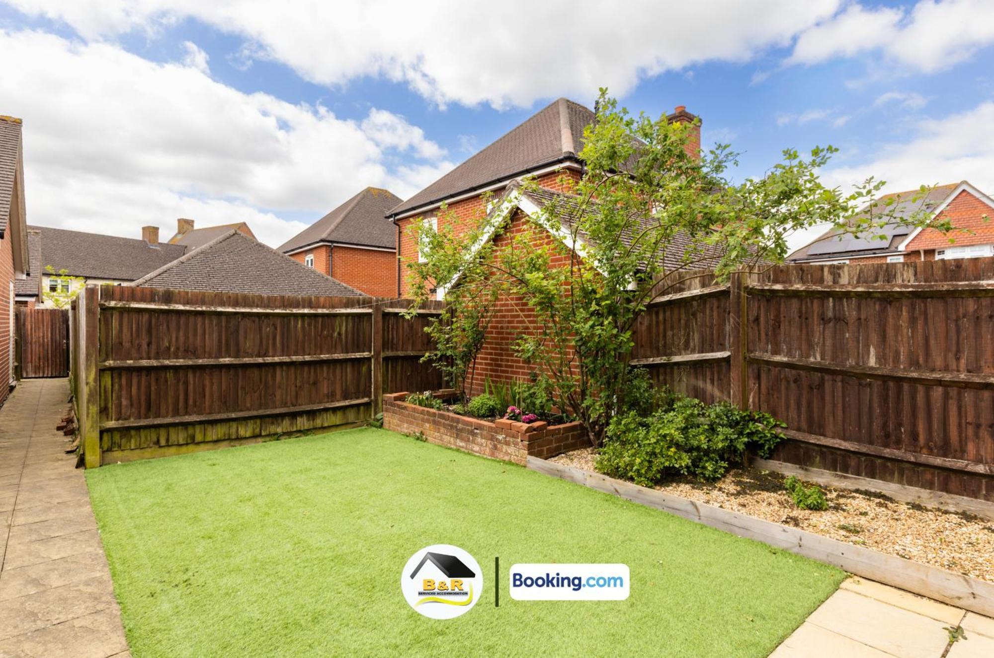 3 Bedroom House By B And R Serviced Accommodation Amesbury With Super Fast Wi-Fi 145Mbps Extérieur photo