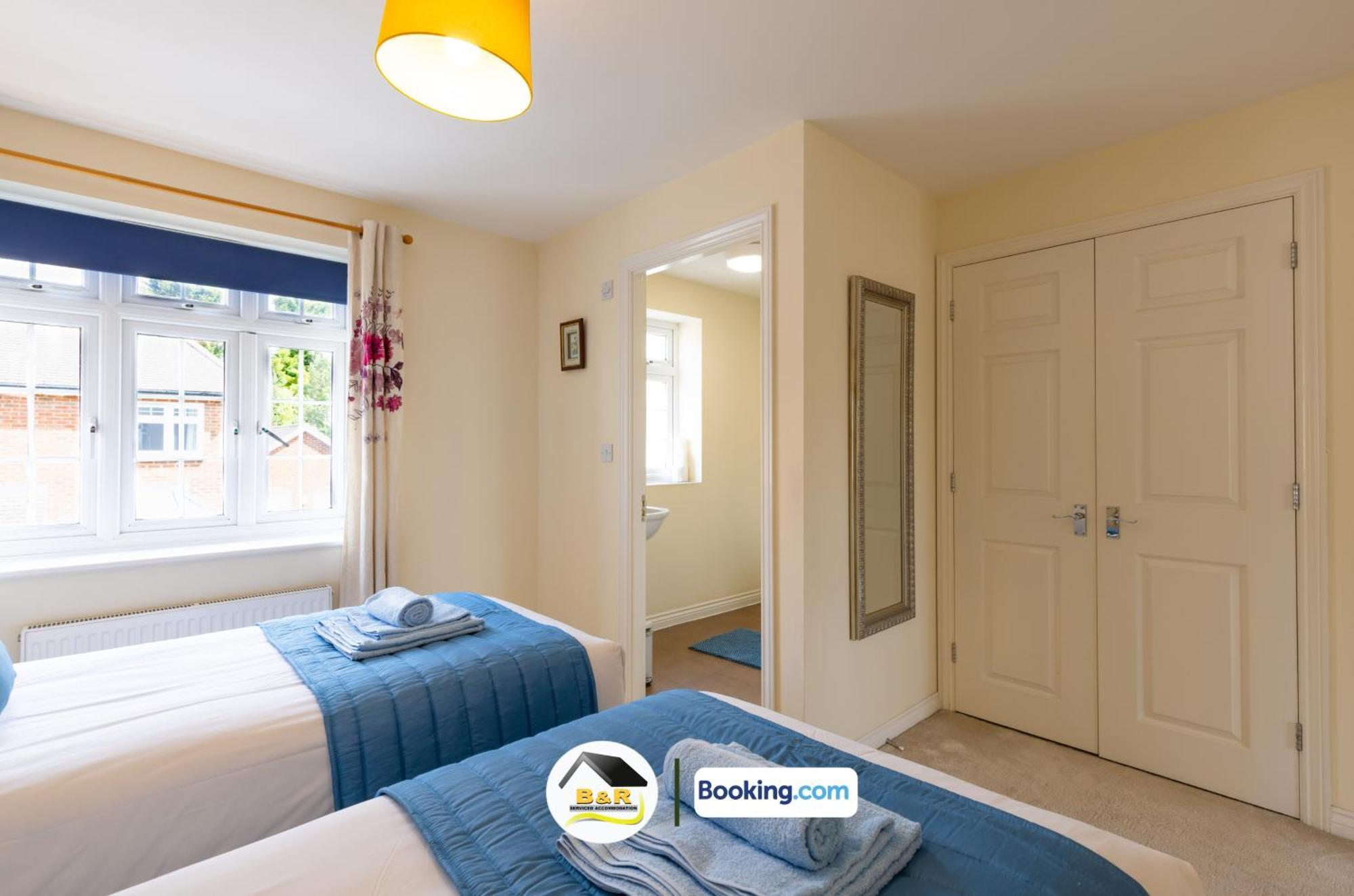 3 Bedroom House By B And R Serviced Accommodation Amesbury With Super Fast Wi-Fi 145Mbps Extérieur photo